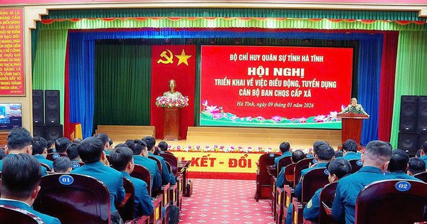 Rà soát và tuyển dụng cán bộ, công chức Ban Chỉ huy Quân sự cấp xã vào Quân đội, phong hàm sĩ quan